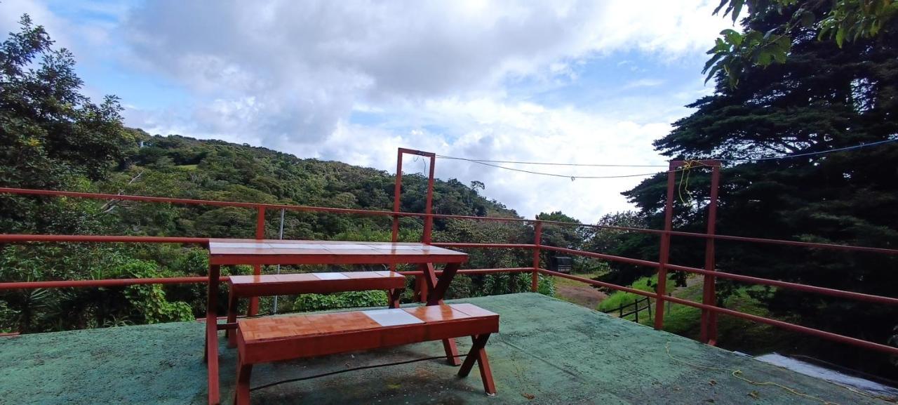 Monteverde Monkey Hostel מראה חיצוני תמונה