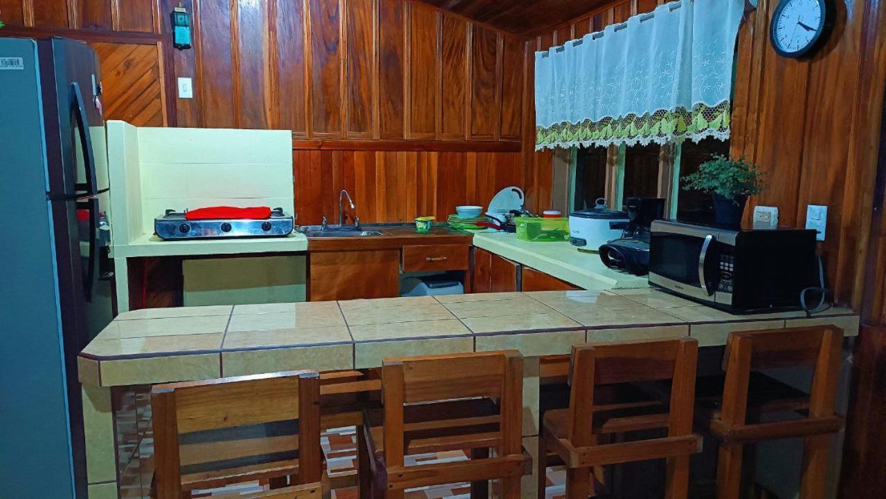 Monteverde Monkey Hostel מראה חיצוני תמונה